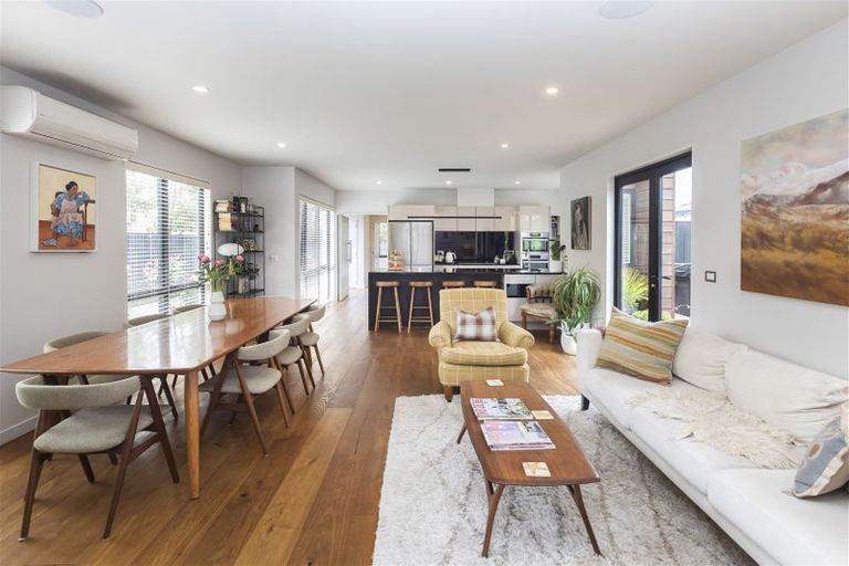 Photo of property in 28 Hawthorne Street, Strowan, Christchurch, 8052