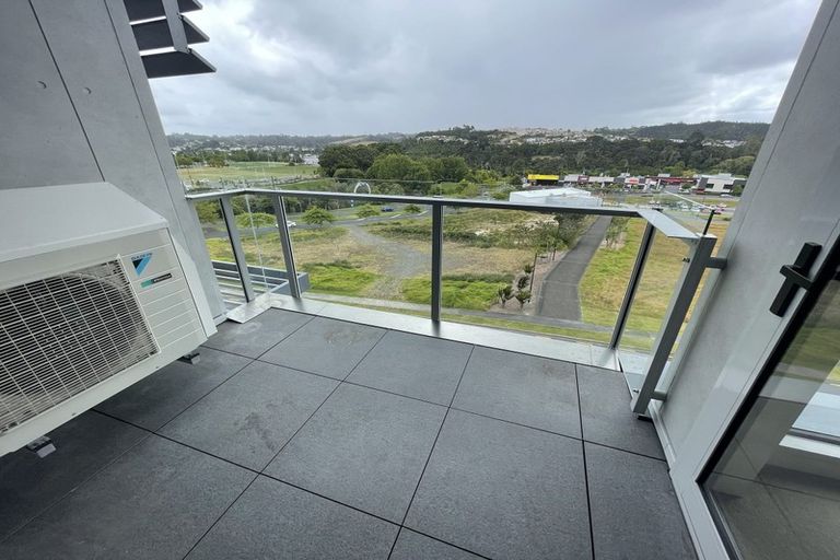 Photo of property in 604/27 Don Mckinnon Drive, Albany, Auckland, 0632