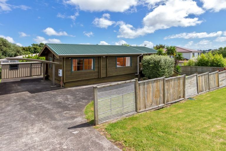 Photo of property in 1/40 Drake Street, Howick, Auckland, 2014