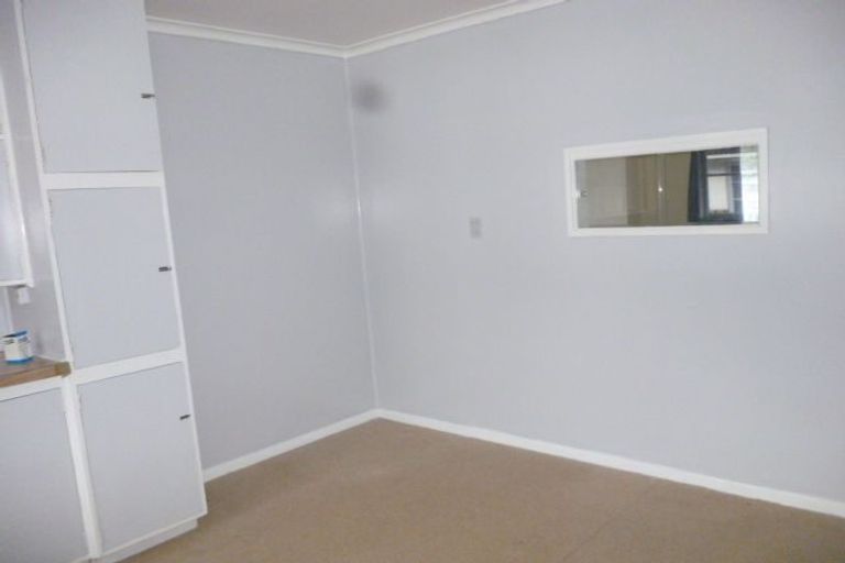 Photo of property in 2/62 Gibbons Street, Ebdentown, Upper Hutt, 5018