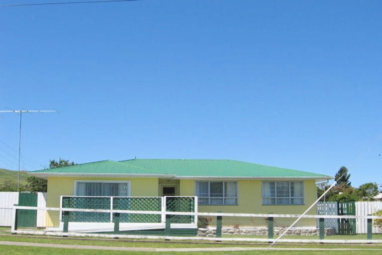 Photo of property in 119 De Lautour Road, Inner Kaiti, Gisborne, 4010