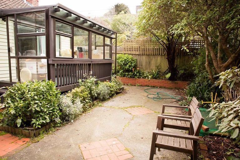 Photo of property in 8 Burma Road, Khandallah, Wellington, 6035