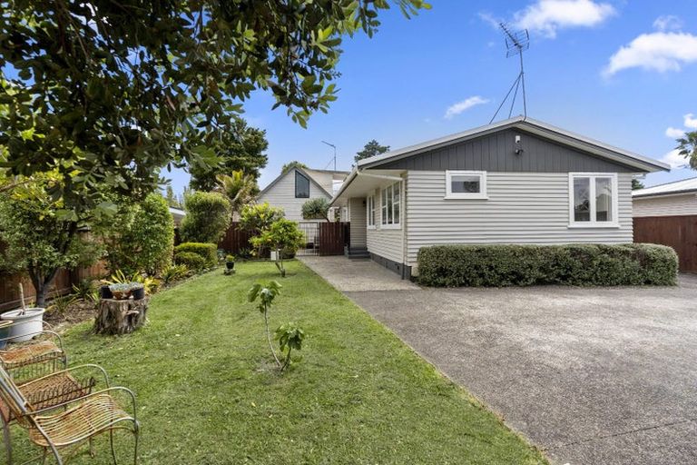 Photo of property in 36 Sylvia Road, Hillcrest, Auckland, 0627