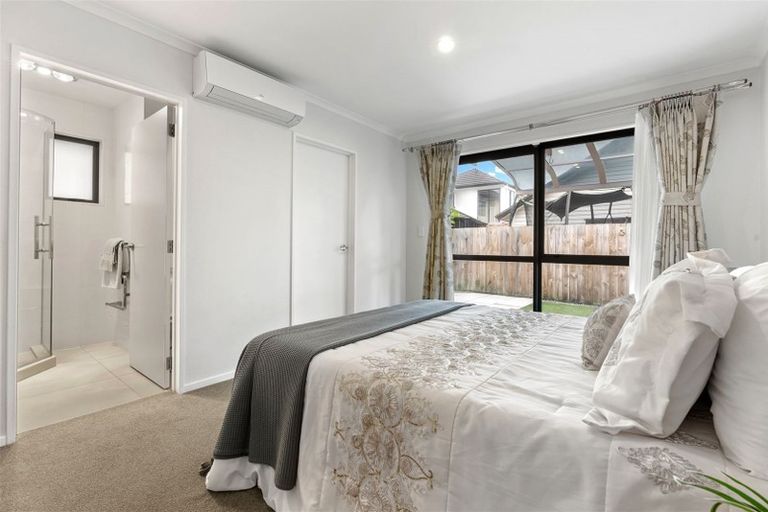 Photo of property in 35 Tarapiroe Avenue, Takanini, 2112