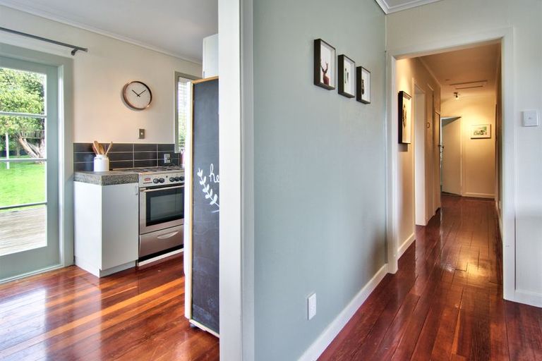 Photo of property in 13 Blease Street, New Lynn, Auckland, 0600