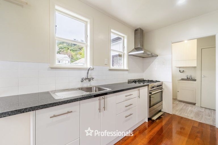Photo of property in 11 Toomath Street, Naenae, Lower Hutt, 5011