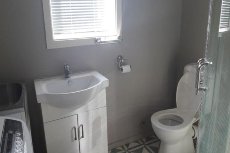 Photo of property in 1/16 Tika Street, Riccarton, Christchurch, 8041