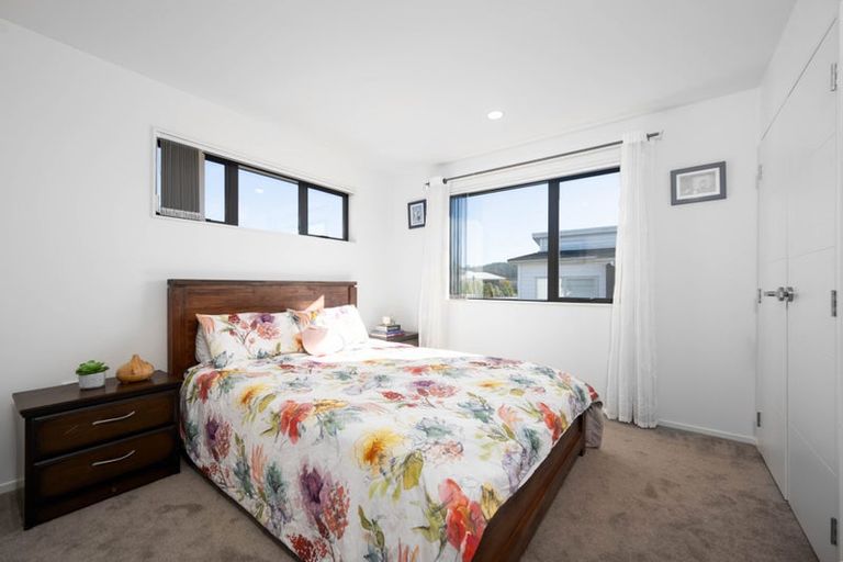 Photo of property in 32 Huarahi Pai Road, Huapai, Kumeu, 0810