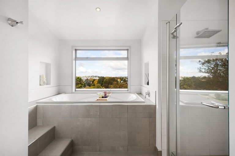 Photo of property in 41 Ranui Street, Dinsdale, Hamilton, 3204