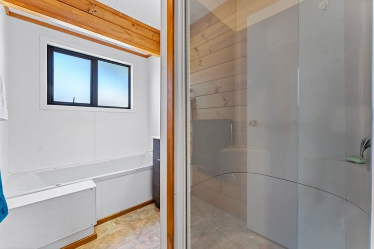 Photo of property in 124 Brightside Road, Stanmore Bay, Whangaparaoa, 0932