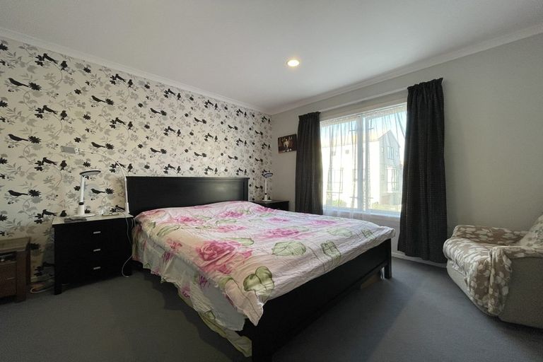 Photo of property in Tuscany Towers, 56/1 Ambrico Place, New Lynn, Auckland, 0600