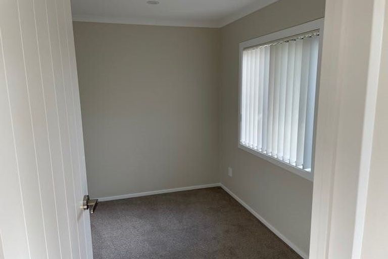 Photo of property in 3 Edwards Avenue, Henderson, Auckland, 0610