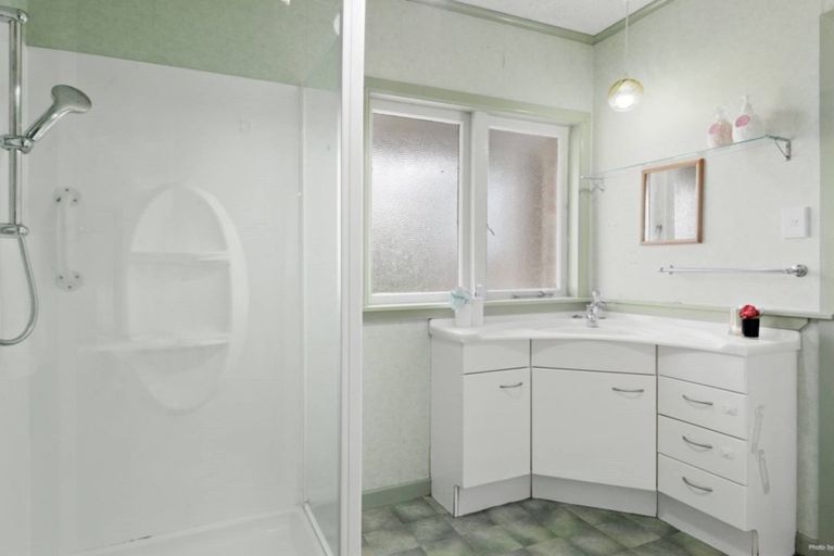 Photo of property in 699 Swanson Road, Swanson, Auckland, 0612