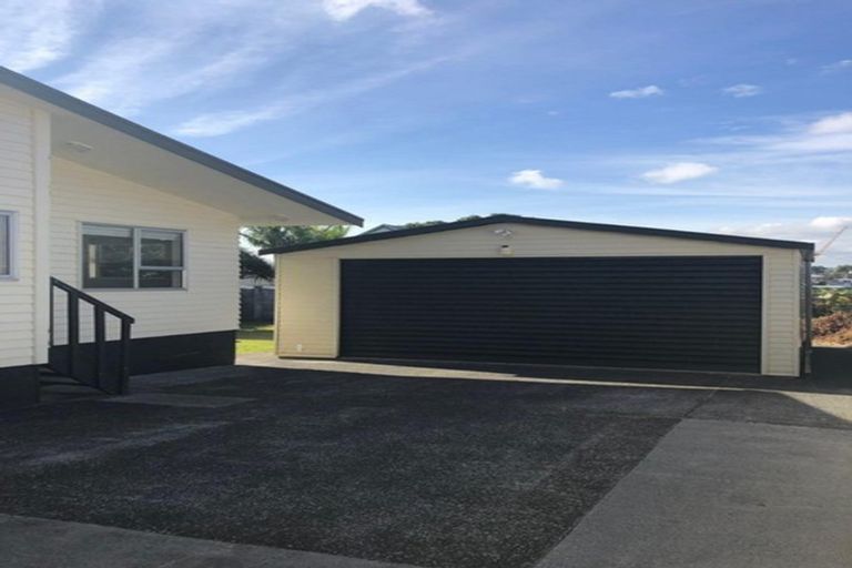 Photo of property in 25 Roberts Avenue, Bayswater, Auckland, 0622