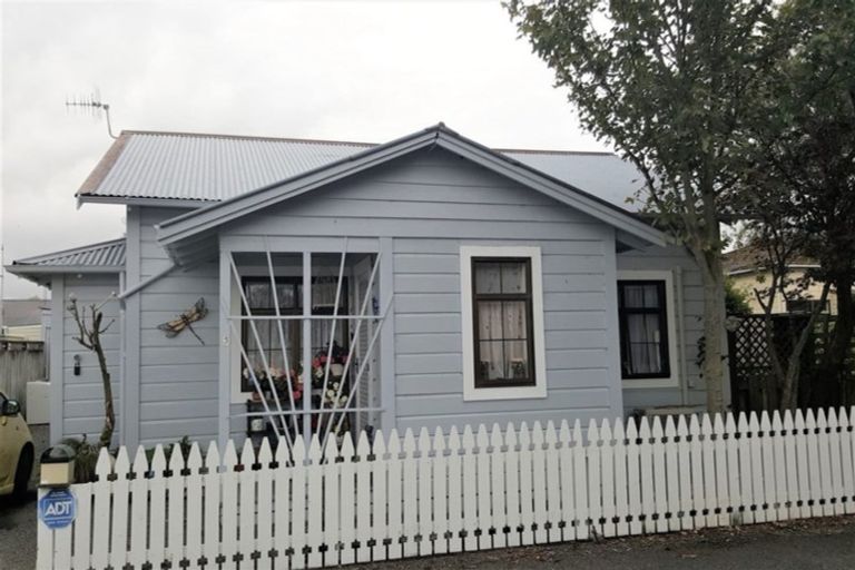 Photo of property in 3 Carlyle Street, Dannevirke, 4930