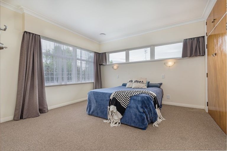 Photo of property in 10 Parkland Crescent, Terrace End, Palmerston North, 4410