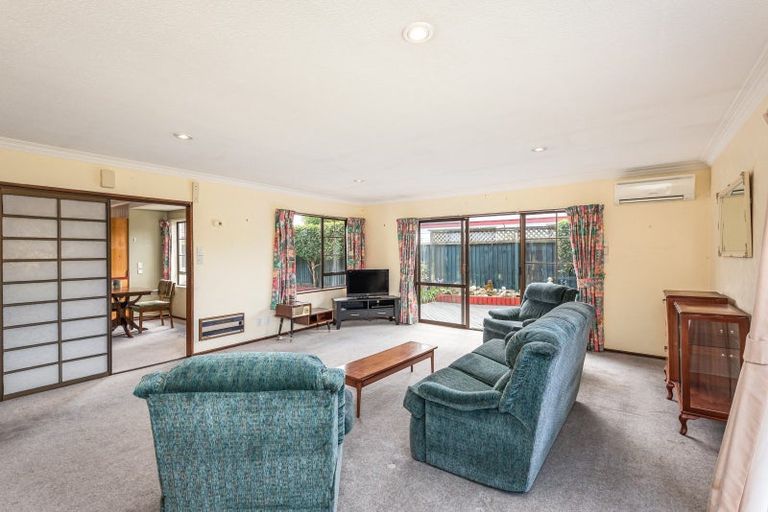 Photo of property in 3 Jacaranda Place, Parklands, Christchurch, 8083