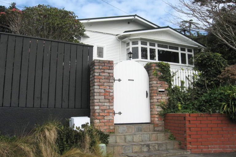 Photo of property in 3 Donald Crescent, Karori, Wellington, 6012