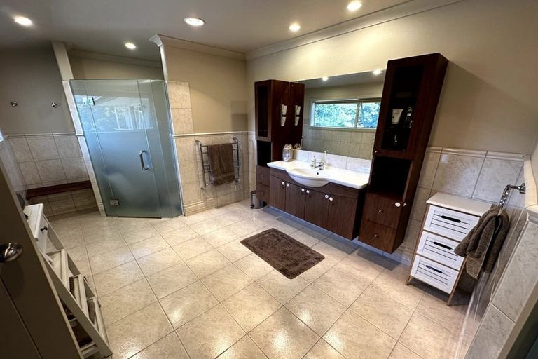 Photo of property in 66 Shelter Drive, Greenhithe, Auckland, 0632