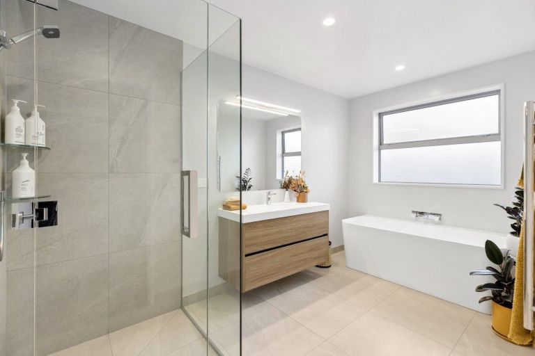 Photo of property in 10 Teal Place, Lake Hawea, Wanaka, 9382