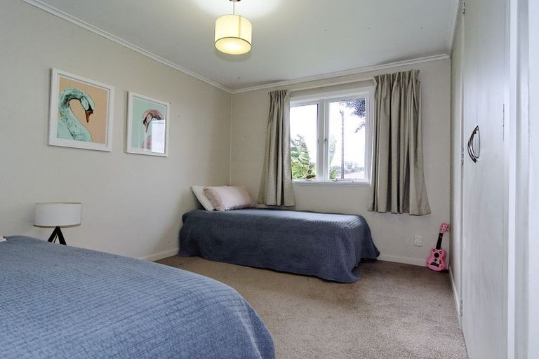 Photo of property in 13 Blease Street, New Lynn, Auckland, 0600