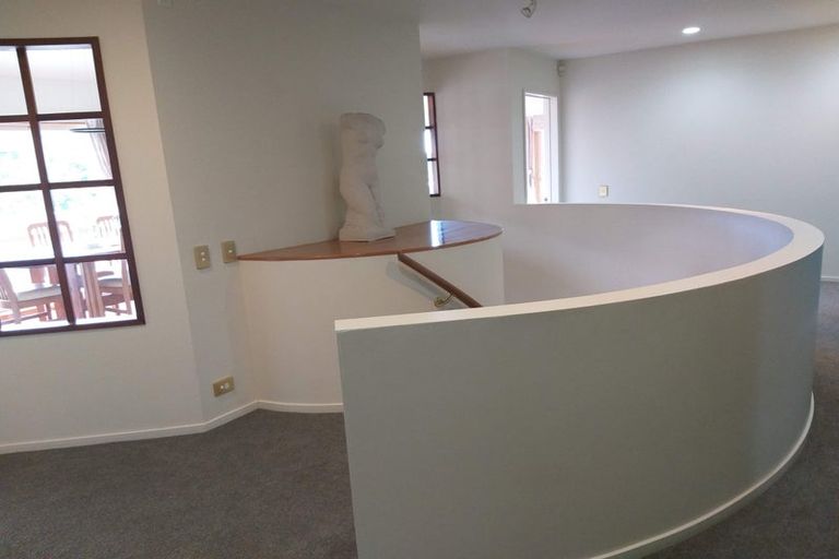 Photo of property in 4 Adelie Place, Murrays Bay, Auckland, 0630