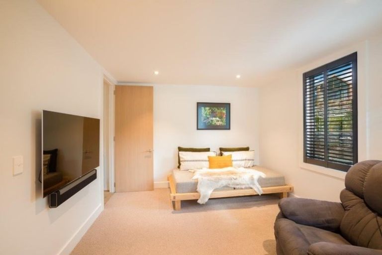 Photo of property in 5 Ogilvie Lane, Arrowtown, 9371