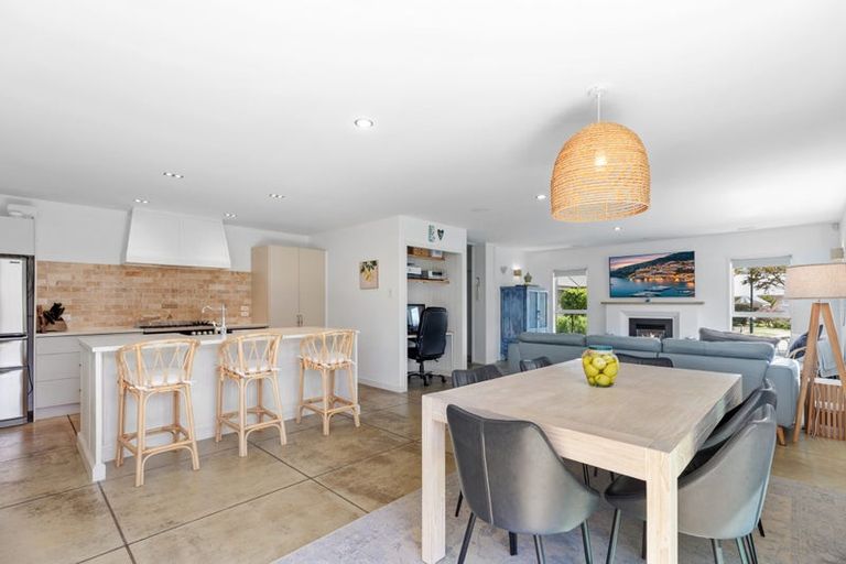 Photo of property in 21 Horsley Grove, Pyes Pa, Tauranga, 3112