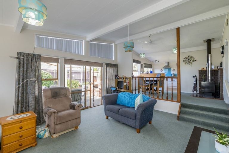 Photo of property in 8 O'rourke Place, Otaki Beach, Otaki, 5512