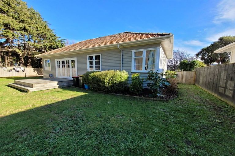 Photo of property in 11 Seddon Street, Naenae, Lower Hutt, 5011
