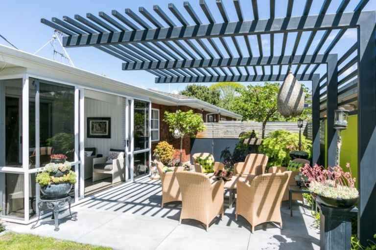 Photo of property in 8 Shortland Place, Havelock North, 4130
