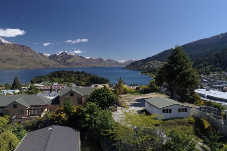 Photo of property in 8 Kent Street, Queenstown, 9300