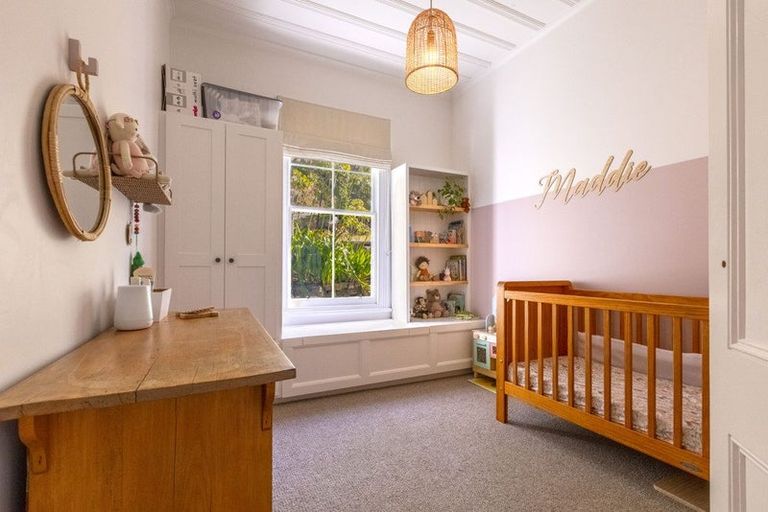 Photo of property in 43 Havelock Road, Hospital Hill, Napier, 4110