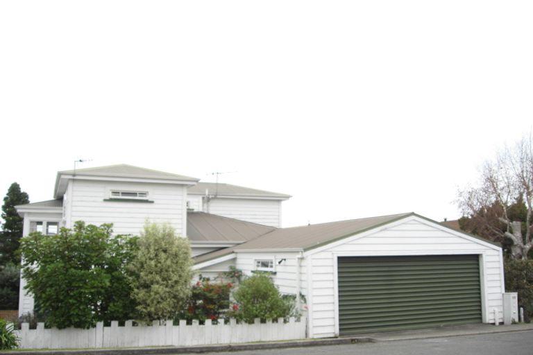 Photo of property in 11 Colenso Avenue, Hospital Hill, Napier, 4110