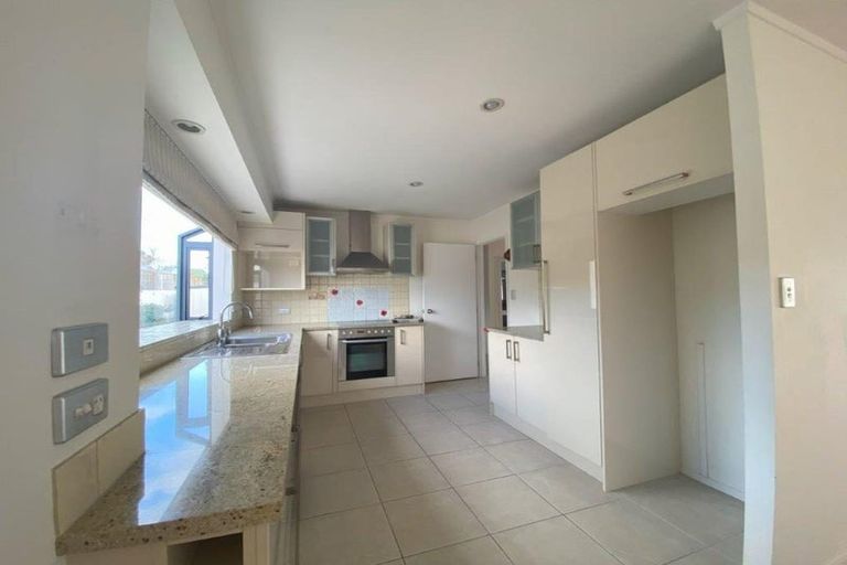 Photo of property in 2/90 Nile Road, Milford, Auckland, 0620