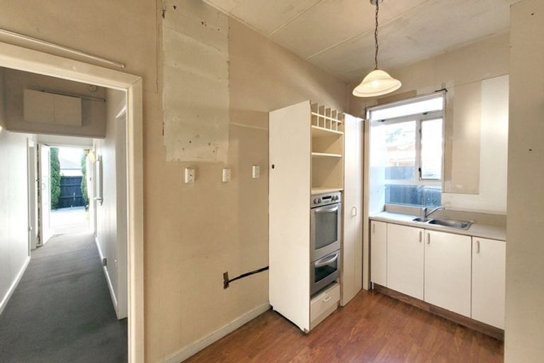 Photo of property in 21 Wrights Road, Addington, Christchurch, 8024