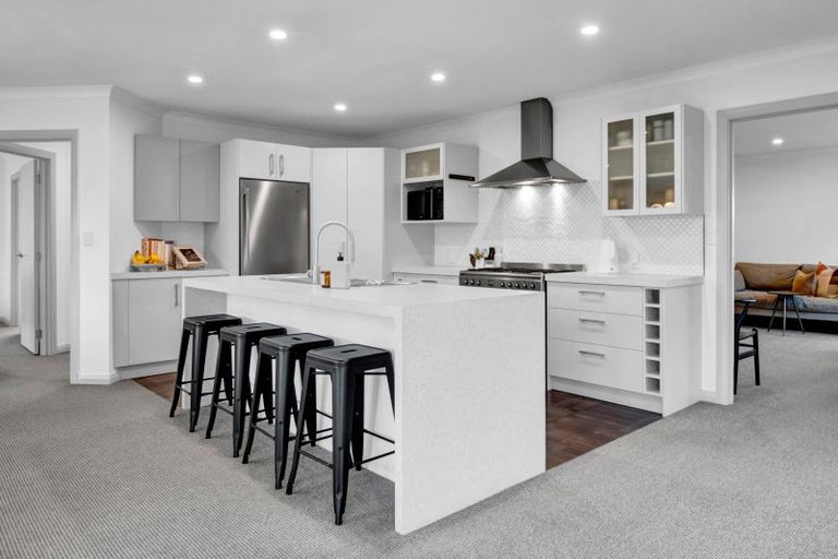 Photo of property in 81 Pacific Drive, Fitzherbert, Palmerston North, 4410