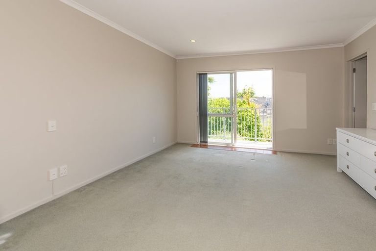 Photo of property in 6/78 Fernhill Way, Oteha, Auckland, 0632