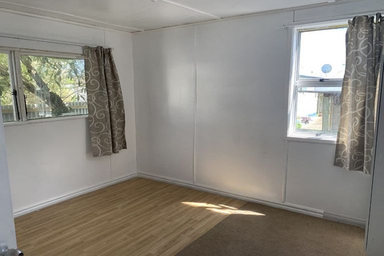 Photo of property in 28 Hammond Street, Bulls, 4818