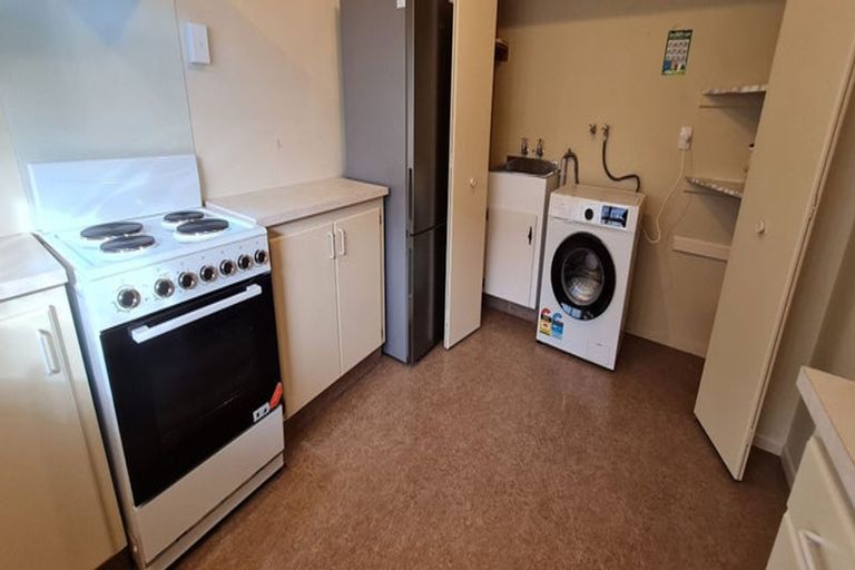 Photo of property in 11a Royal Crescent, Saint Kilda, Dunedin, 9012