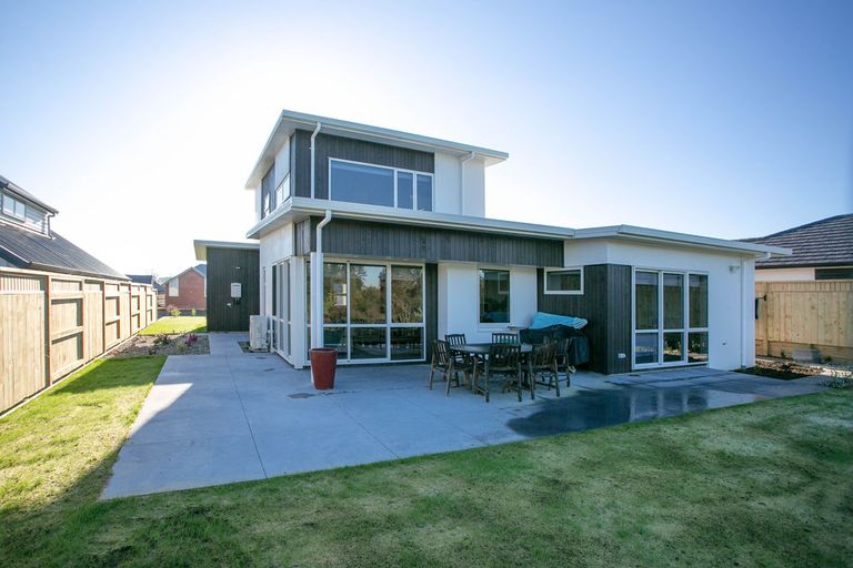 Photo of property in 14 Clifford Close, Leamington, Cambridge, 3432