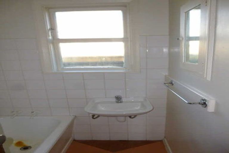 Photo of property in 1/8 Karamu Street, Upper Riccarton, Christchurch, 8041