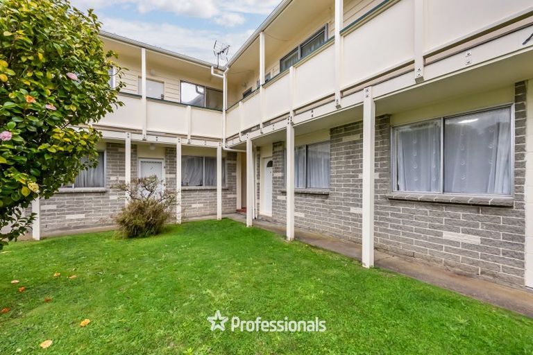 Photo of property in 3/19 Pirie Crescent, Moera, Lower Hutt, 5010