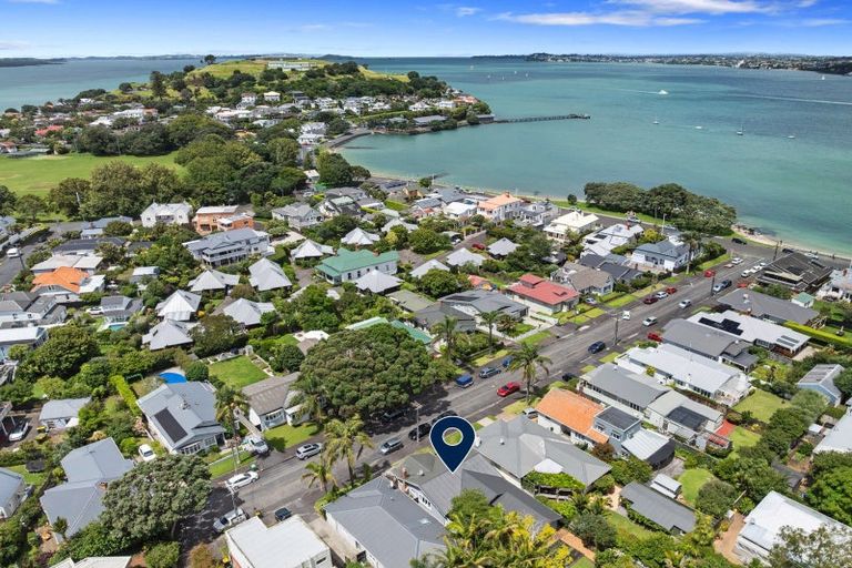 Photo of property in 15 Duders Avenue, Devonport, Auckland, 0624