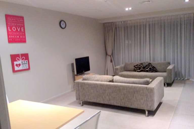 Photo of property in Shoal Haven Apartments, 112a/130 Anzac Street, Takapuna, Auckland, 0622