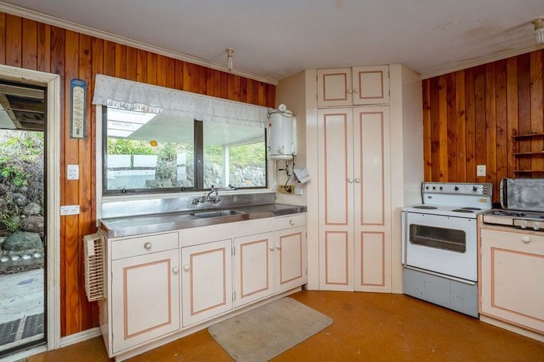 Photo of property in 5 Mangatoetoe Grove, Cape Palliser, Pirinoa, 5772