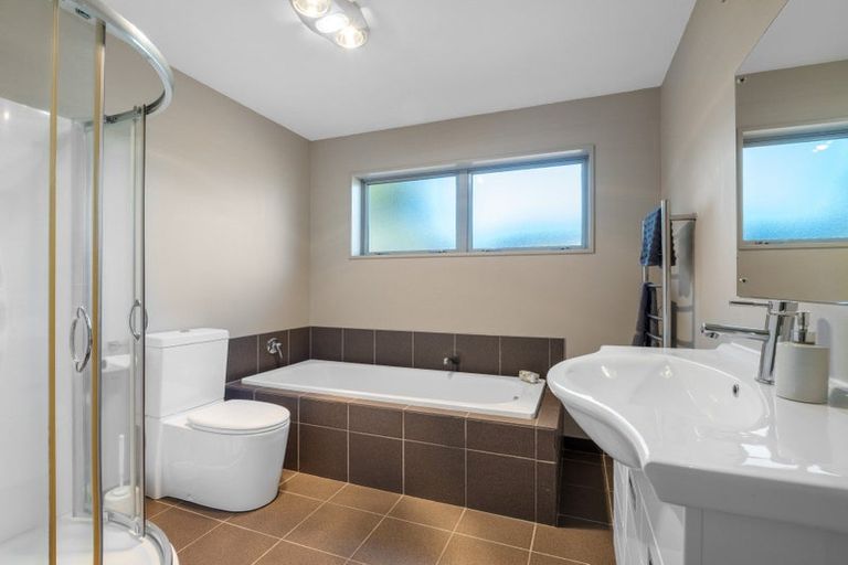 Photo of property in 73 Beach Road, North New Brighton, Christchurch, 8083