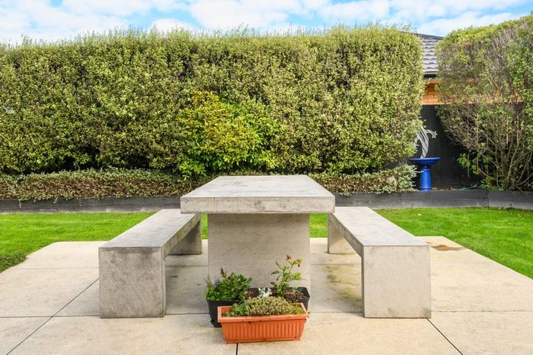 Photo of property in 24 Liberty Grove, Kelvin Grove, Palmerston North, 4414