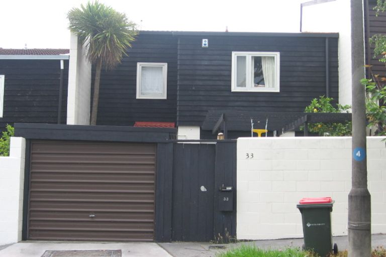 Photo of property in 33 Gwilliam Place, Freemans Bay, Auckland, 1011