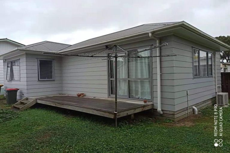 Photo of property in 9 Lisa Rise, Half Moon Bay, Auckland, 2012